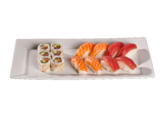 4 Sushi thon 
+ 4 Sushi saumon 
+ 6 California saumon 
+ Une salade de choux ou une soupe miso.